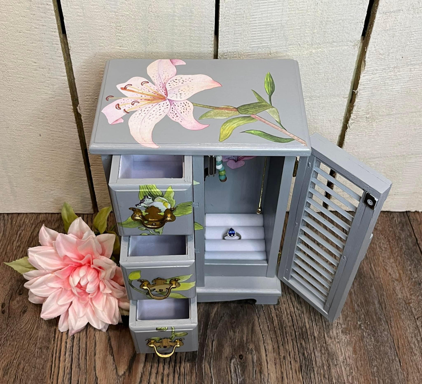 Gray Refurbished Jewelry Box