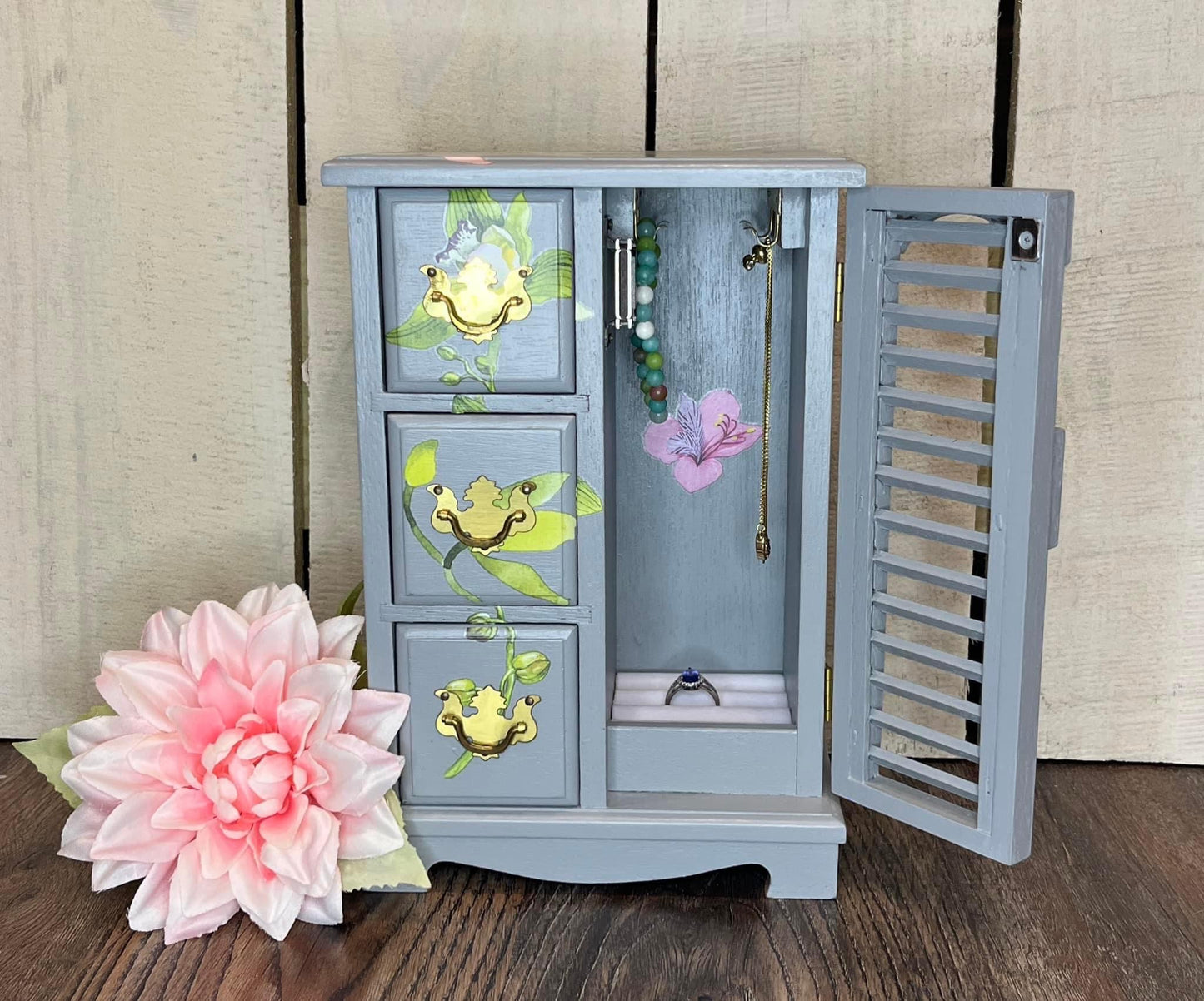 Gray Refurbished Jewelry Box