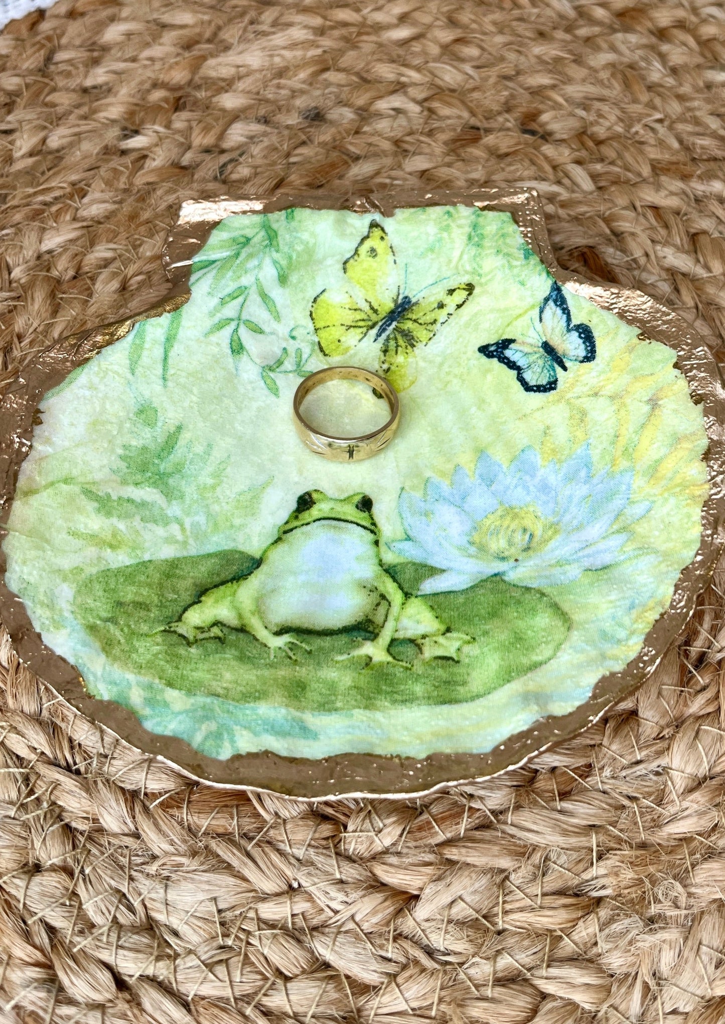 Frog Scallop Sea Shell Ring/Trinket Dish