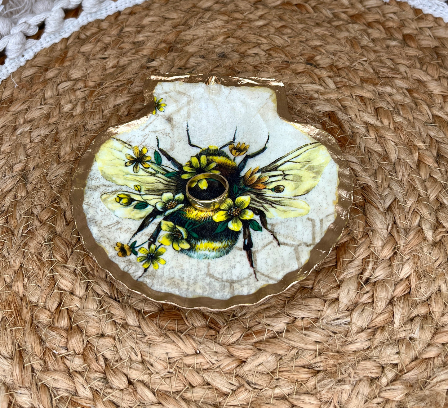 Bee, Scallop Sea Shell Ring/Trinket Dish