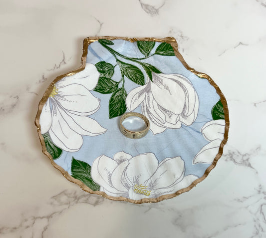 Magnolia Scallop Sea Shell Ring Dish